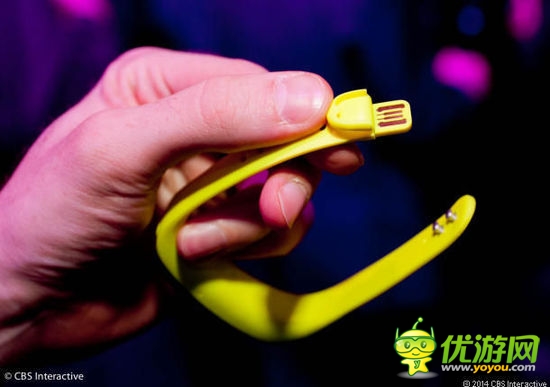 華為TalkBand B1試玩：藍牙耳機+健身追蹤器