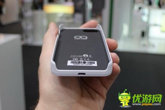 雙屏幕：神器手機(jī)殼為你手機(jī)多加一個(gè)屏幕
