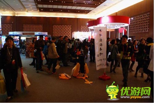 女道士驚呼“神啊救救我吧” GMGC展會變廟會