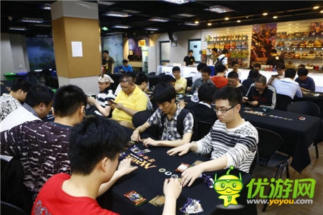 iPad卡牌《萬(wàn)智牌：鵬洛客對(duì)決2015》搶先爆