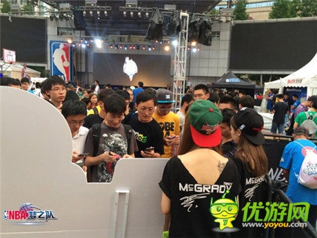 NBA籃球國度開啟《NBA夢之隊》攜冠軍胸模來襲