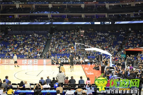 與NBA巨星對(duì)抗《NBA夢(mèng)之隊(duì)》引爆“NBA球迷日”