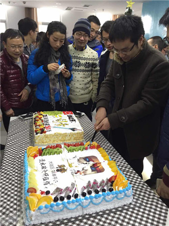 《三劍豪》大陸區(qū)IOS流水再破1500萬(wàn)，全員慶祝